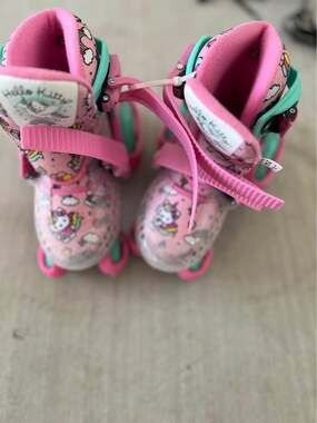 🎀 Hello Kitty Adjustable Quad Skates - Size 11-2